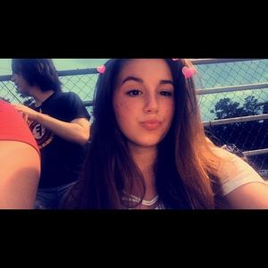 Meet your Posher, Alyssa